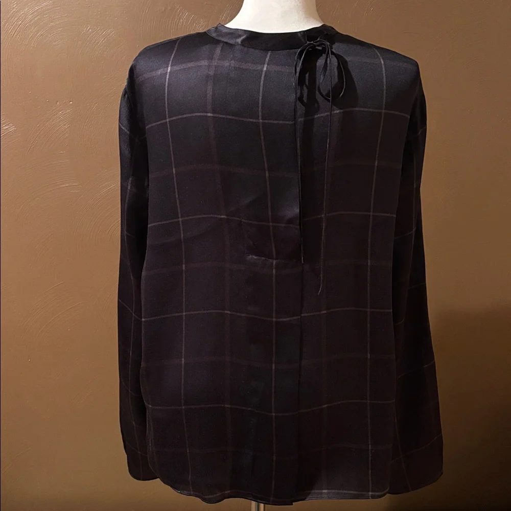 Vince. grid plaid top - Picture 4 of 7